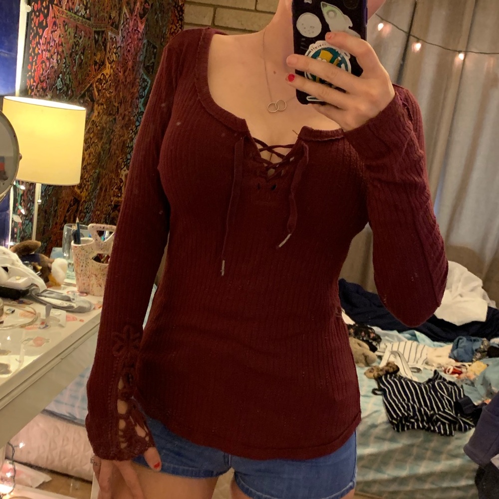 Maroon long sleeve lace detail
